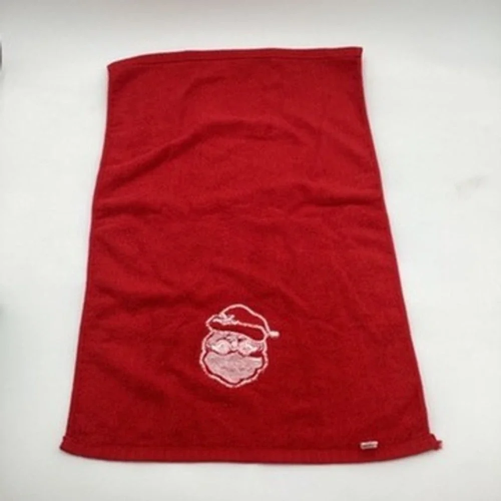 Set of 2 Vintage‎ Cannon Christmas Towels Set Red Santa Green Barn Winter Scene